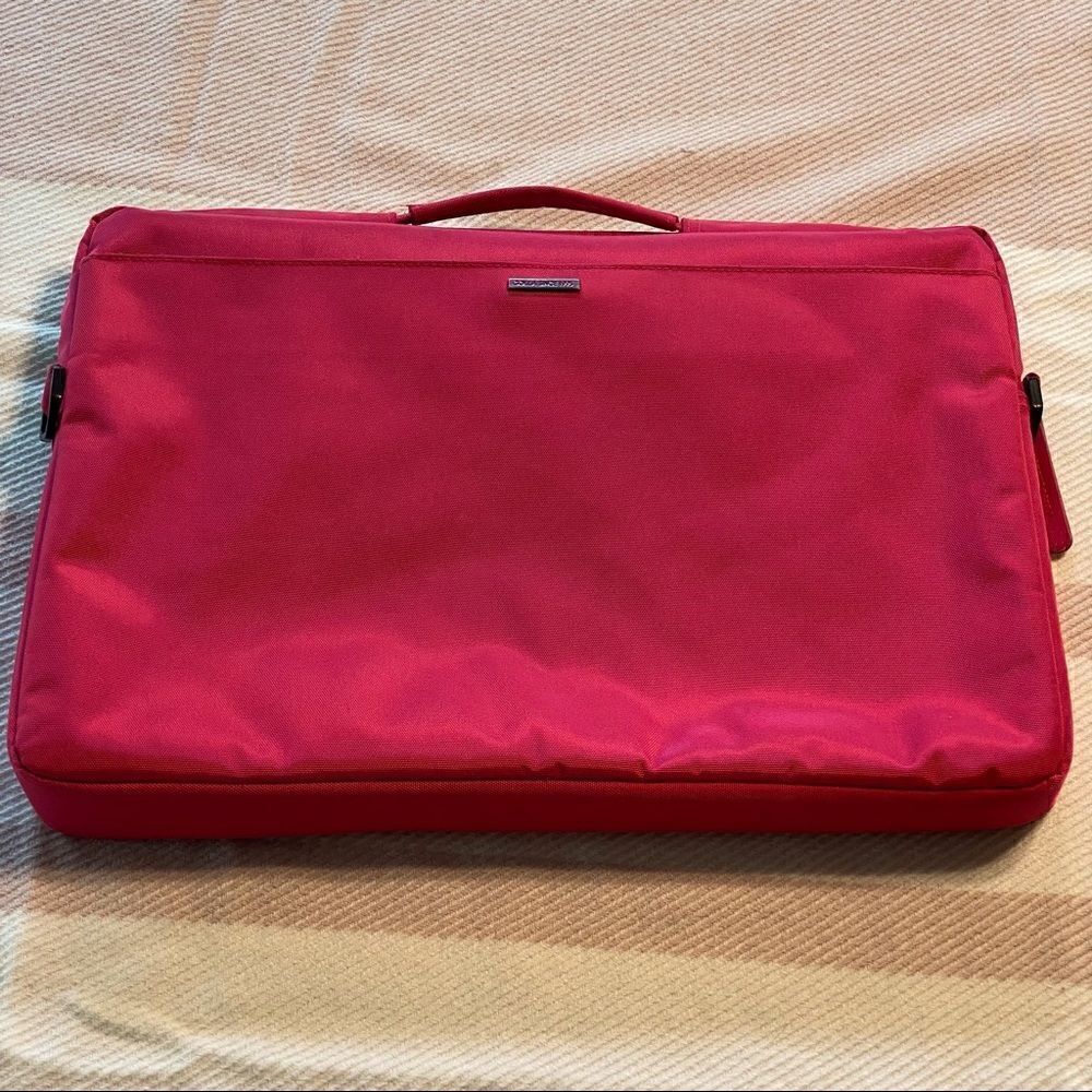 Golla Pink Padded Computer Case - Picture 2 of 12